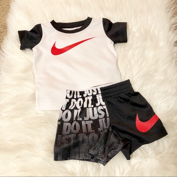nike 2pc short set